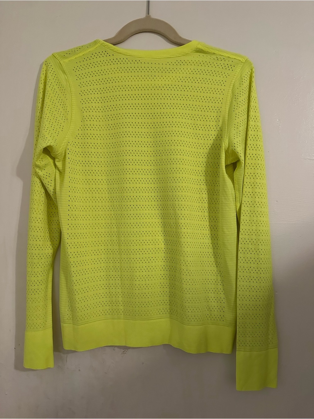 Lululemon Swiftly Breathe Long Sleeve Squad Size 6 - Picture 4 of 6